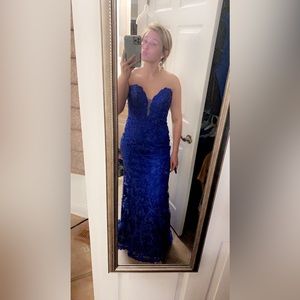 Ellie Wilde prom Dress- size 8